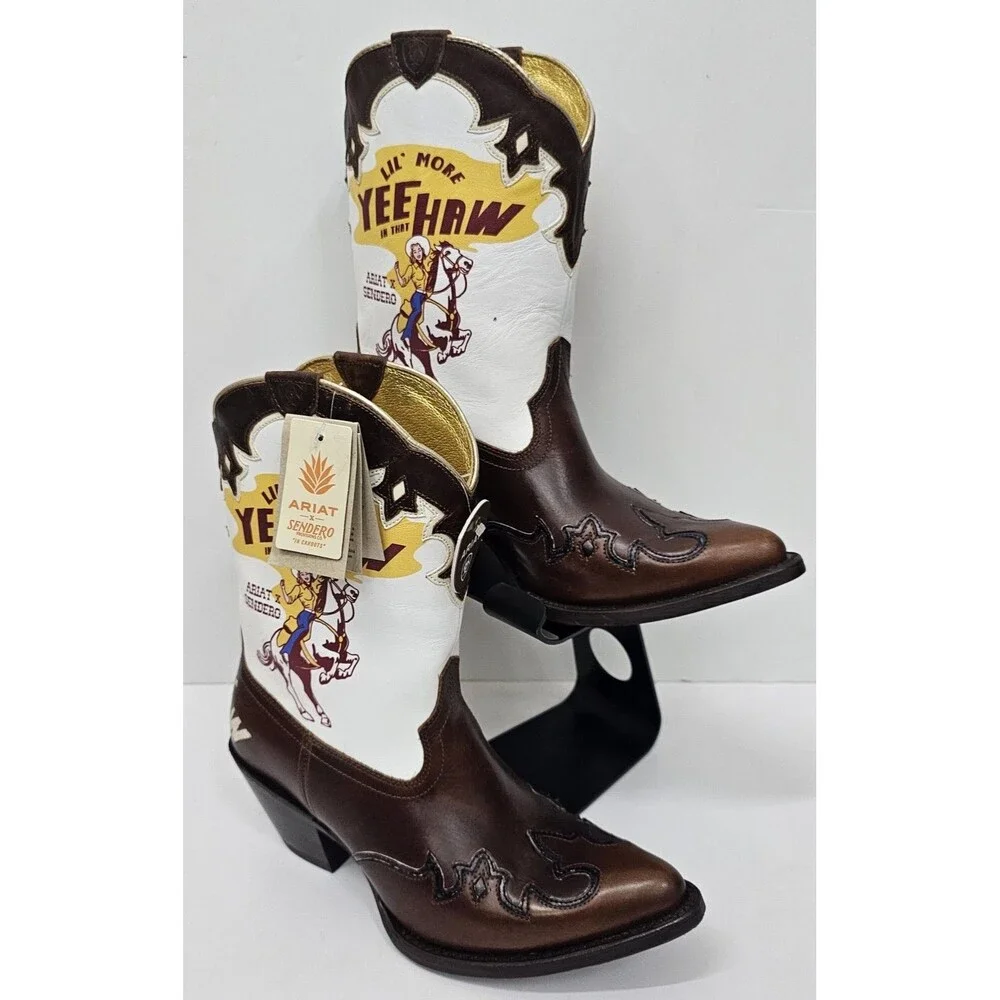 Ariat x Sendero Bandida Western Boots Mocha Tan Yeehaw Print 6.5B 10064052 NWOB